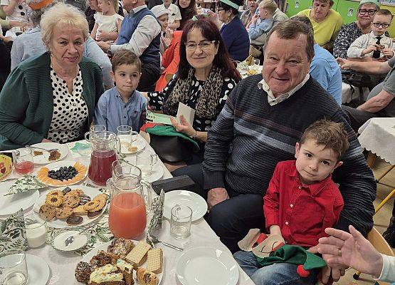 BABCIA  I  DZIADEK  GOŚCIEM  W  PRZEDSZKOLU grafika