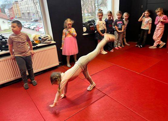 KOTKI  Z WIZYTĄ W SIŁOWNI "AGOGA GYM" grafika