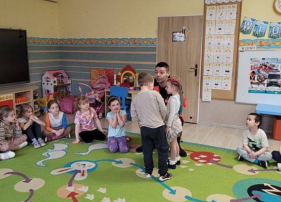 SPOTKANIE Z RATOWNIKIEM MEDYCZNYM grafika