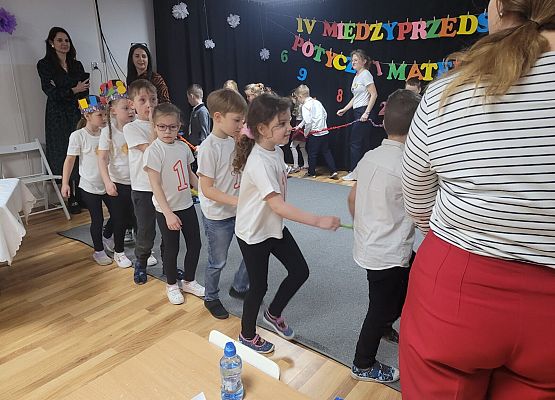 MIĘDZYPRZEDSZKOLNE  POTYCZKI  MATEMATYCZNE grafika