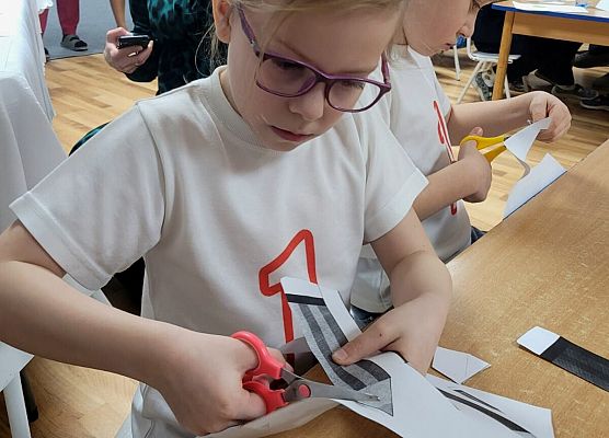 MIĘDZYPRZEDSZKOLNE  POTYCZKI  MATEMATYCZNE grafika