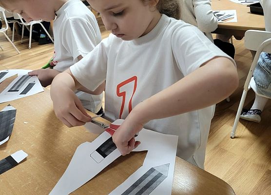 MIĘDZYPRZEDSZKOLNE  POTYCZKI  MATEMATYCZNE grafika