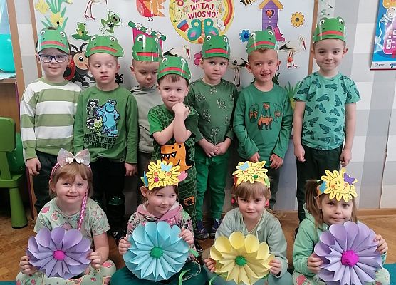 PRZEDSZKOLAKI WITAJĄ WIOSNĘ grafika