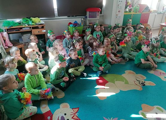 PRZEDSZKOLAKI WITAJĄ WIOSNĘ grafika