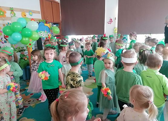 PRZEDSZKOLAKI WITAJĄ WIOSNĘ grafika