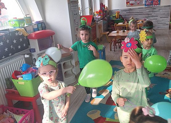 PRZEDSZKOLAKI WITAJĄ WIOSNĘ grafika