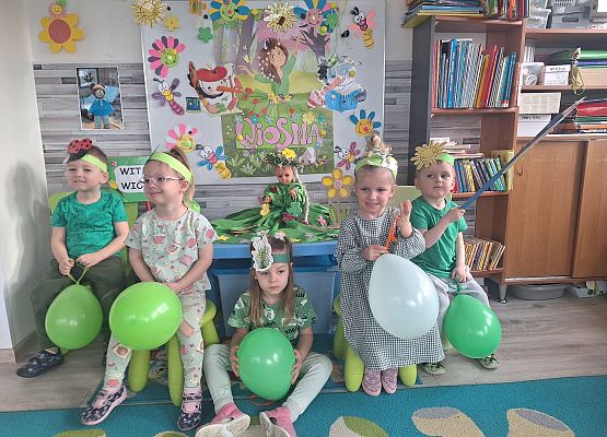 PRZEDSZKOLAKI WITAJĄ WIOSNĘ grafika