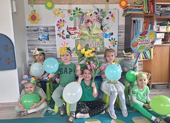 PRZEDSZKOLAKI WITAJĄ WIOSNĘ grafika