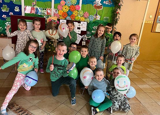 PRZEDSZKOLAKI WITAJĄ WIOSNĘ grafika