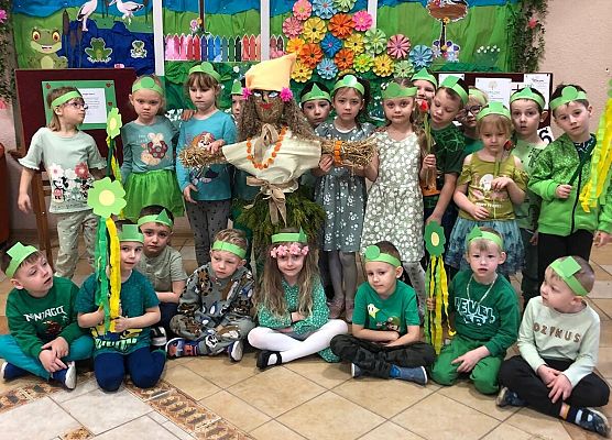 PRZEDSZKOLAKI WITAJĄ WIOSNĘ grafika