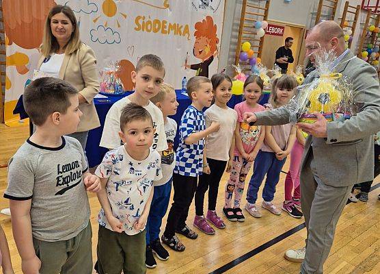 ZAWODY SPORTOWE W SZKOLE  PODSTAWOWEJ NR 7 W LĘBORKU grafika