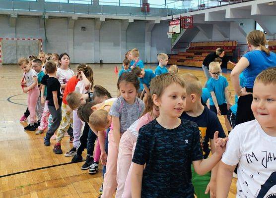 ZAWODY SPORTOWE W SZKOLE  PODSTAWOWEJ NR 7 W LĘBORKU grafika
