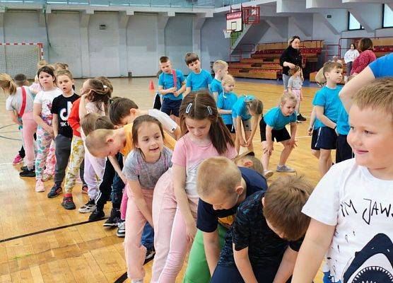 ZAWODY SPORTOWE W SZKOLE  PODSTAWOWEJ NR 7 W LĘBORKU grafika