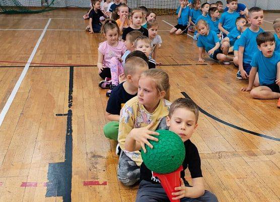 ZAWODY SPORTOWE W SZKOLE  PODSTAWOWEJ NR 7 W LĘBORKU grafika
