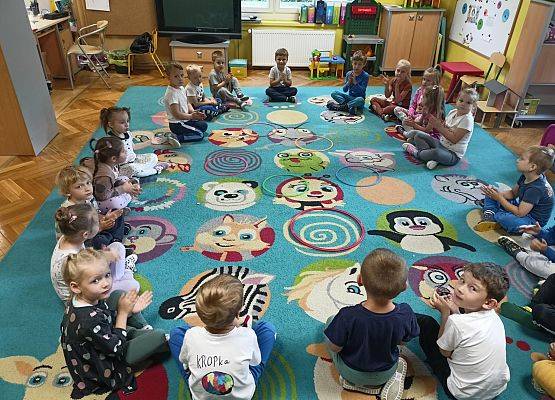 DZIEŃ KROPKI W PRZEDSZKOLU grafika