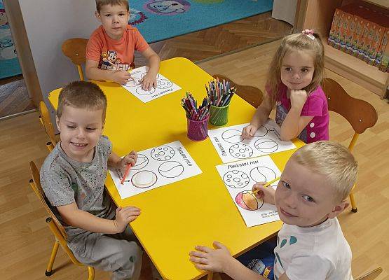 DZIEŃ KROPKI W PRZEDSZKOLU grafika