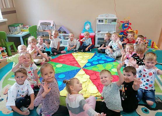 DZIEŃ KROPKI W PRZEDSZKOLU grafika