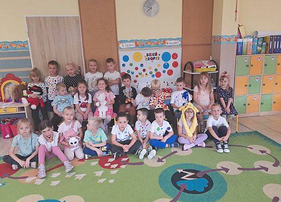 DZIEŃ KROPKI W PRZEDSZKOLU grafika