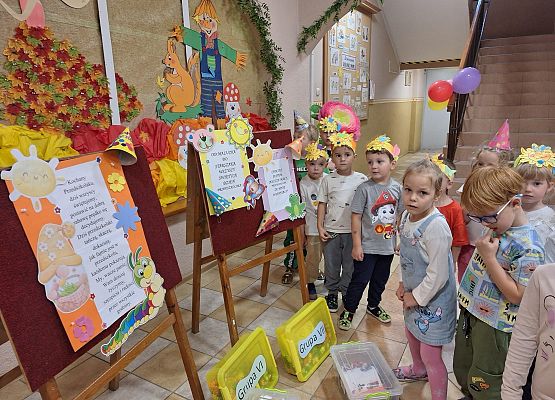 DZIEŃ  PRZEDSZKOLAKA  PEŁEN  ZABAW grafika