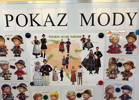 DZIEŃ  W  STROJACH  BIAŁO - CZERWONYCH grafika