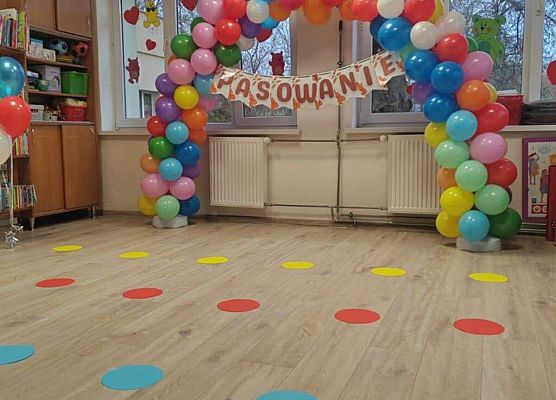 PASOWANIE NA MALUCHA W TYGRYSKACH grafika