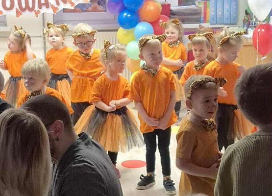 PASOWANIE NA MALUCHA W TYGRYSKACH grafika