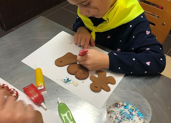 PINGWINKI I MOTYLKI NA WARSZTATACH ZDOBIENIA PIERNIKÓW grafika