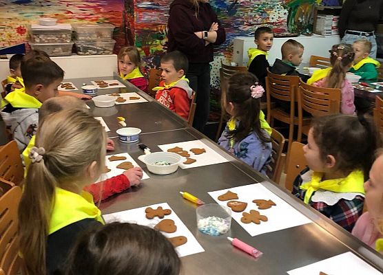 PINGWINKI I MOTYLKI NA WARSZTATACH ZDOBIENIA PIERNIKÓW grafika