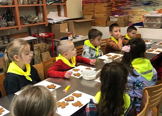 PINGWINKI I MOTYLKI NA WARSZTATACH ZDOBIENIA PIERNIKÓW grafika