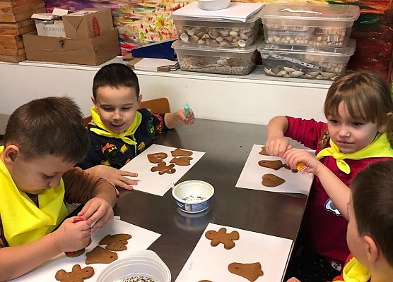 PINGWINKI I MOTYLKI NA WARSZTATACH ZDOBIENIA PIERNIKÓW grafika