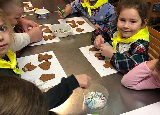 PINGWINKI I MOTYLKI NA WARSZTATACH ZDOBIENIA PIERNIKÓW grafika