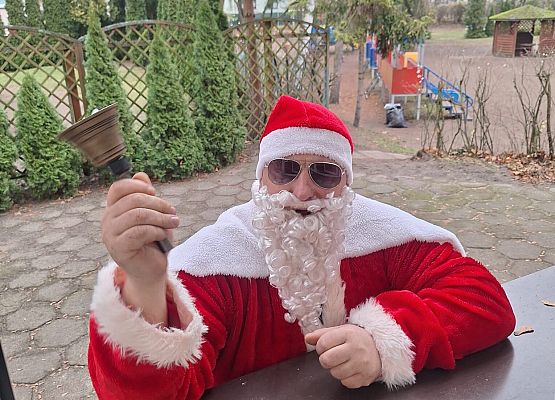 WESOŁE  MIKOŁAJKI  W  PRZEDSZKOLU grafika