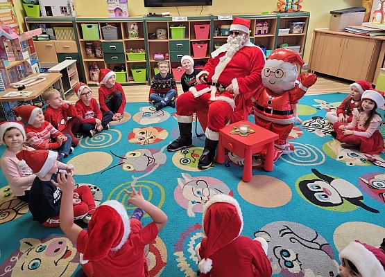 WESOŁE  MIKOŁAJKI  W  PRZEDSZKOLU grafika