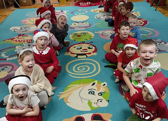 WESOŁE  MIKOŁAJKI  W  PRZEDSZKOLU grafika