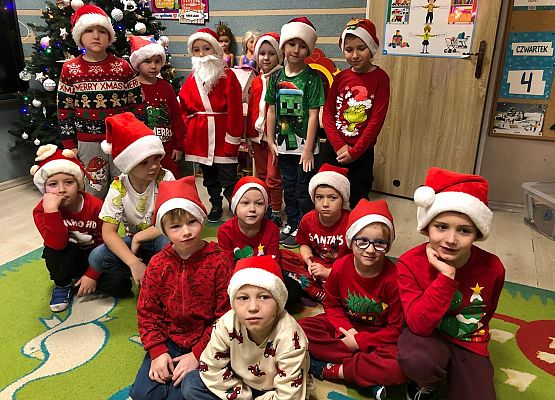WESOŁE  MIKOŁAJKI  W  PRZEDSZKOLU grafika