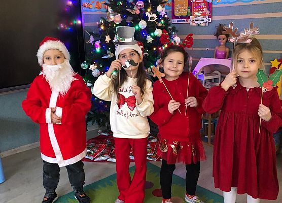 WESOŁE  MIKOŁAJKI  W  PRZEDSZKOLU grafika