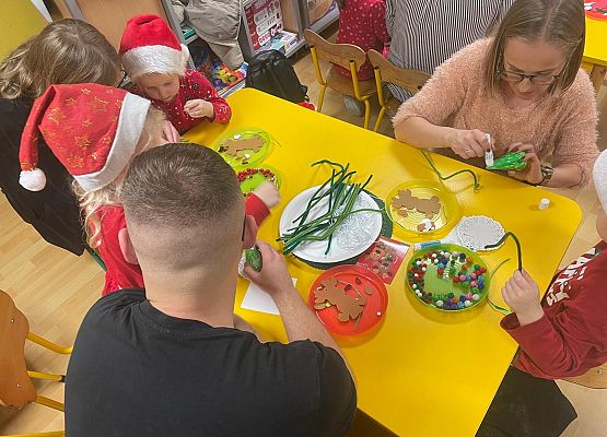 WARSZTATY ŚWIĄTECZNE U ŻABEK grafika