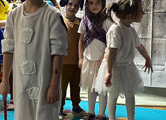 KRASNOLUDKI W OCZEKIWANIU NA ŚWIĘTA grafika