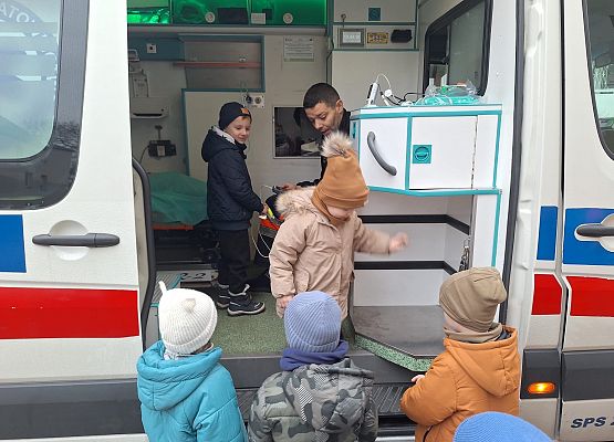 SPOTKANIE Z RATOWNIKIEM MEDYCZNYM grafika