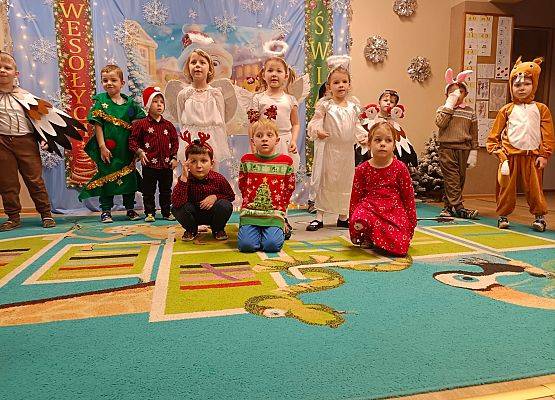 ZIMOWE  SPOTKANIE  Z  RODZICAMI  U  SŁONECZEK grafika