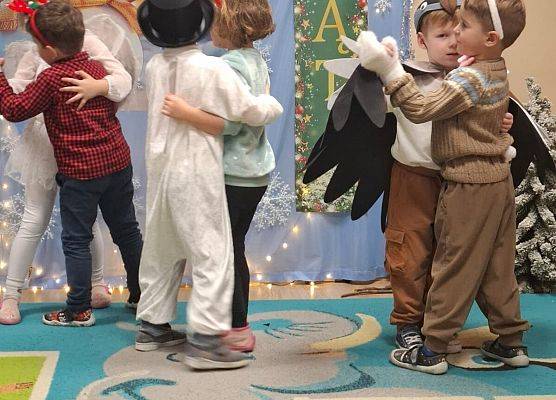 ZIMOWE  SPOTKANIE  Z  RODZICAMI  U  SŁONECZEK grafika