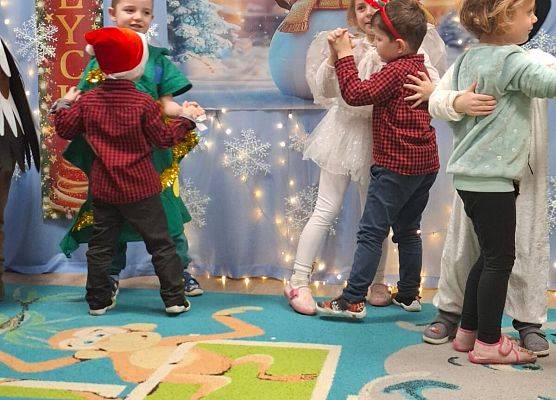 ZIMOWE  SPOTKANIE  Z  RODZICAMI  U  SŁONECZEK grafika