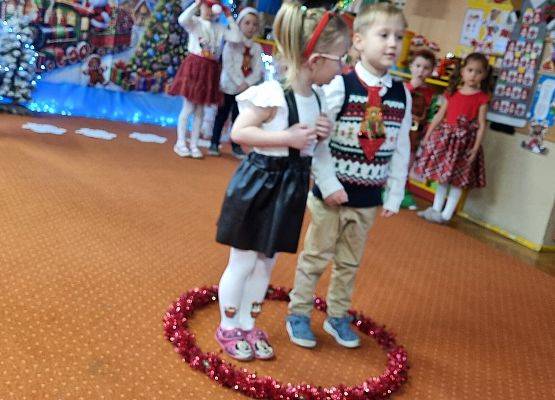 MISIAKI  W  OCZEKIWANIU  NA  ŚWIĘTA grafika