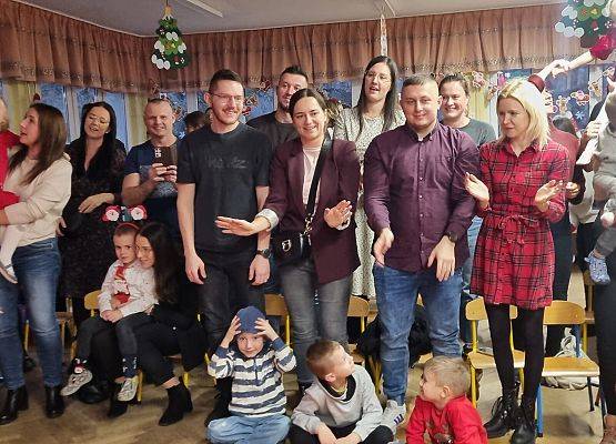 MISIAKI  W  OCZEKIWANIU  NA  ŚWIĘTA grafika