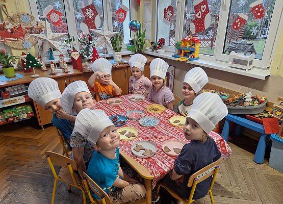 MISIAKI  W  OCZEKIWANIU  NA  ŚWIĘTA grafika