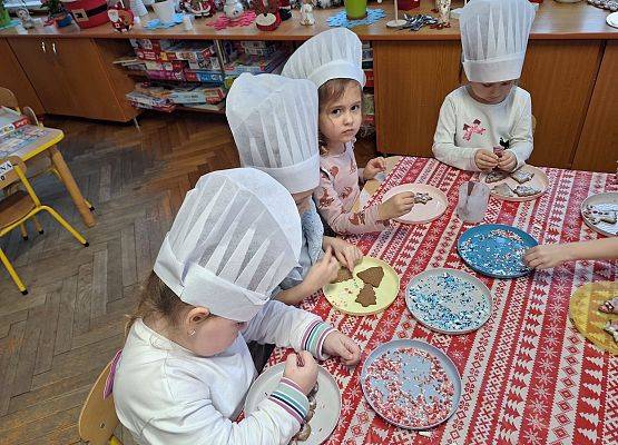 MISIAKI  W  OCZEKIWANIU  NA  ŚWIĘTA grafika