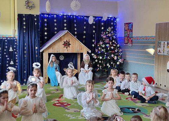 WIGILIA  W  PRZEDSZKOLU grafika