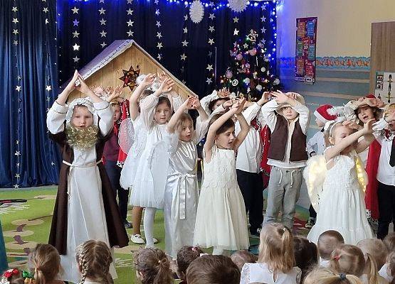 WIGILIA  W  PRZEDSZKOLU grafika