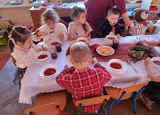 WIGILIA  W  PRZEDSZKOLU grafika