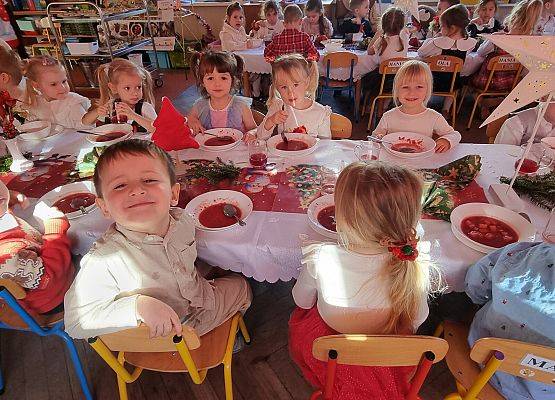 WIGILIA  W  PRZEDSZKOLU grafika